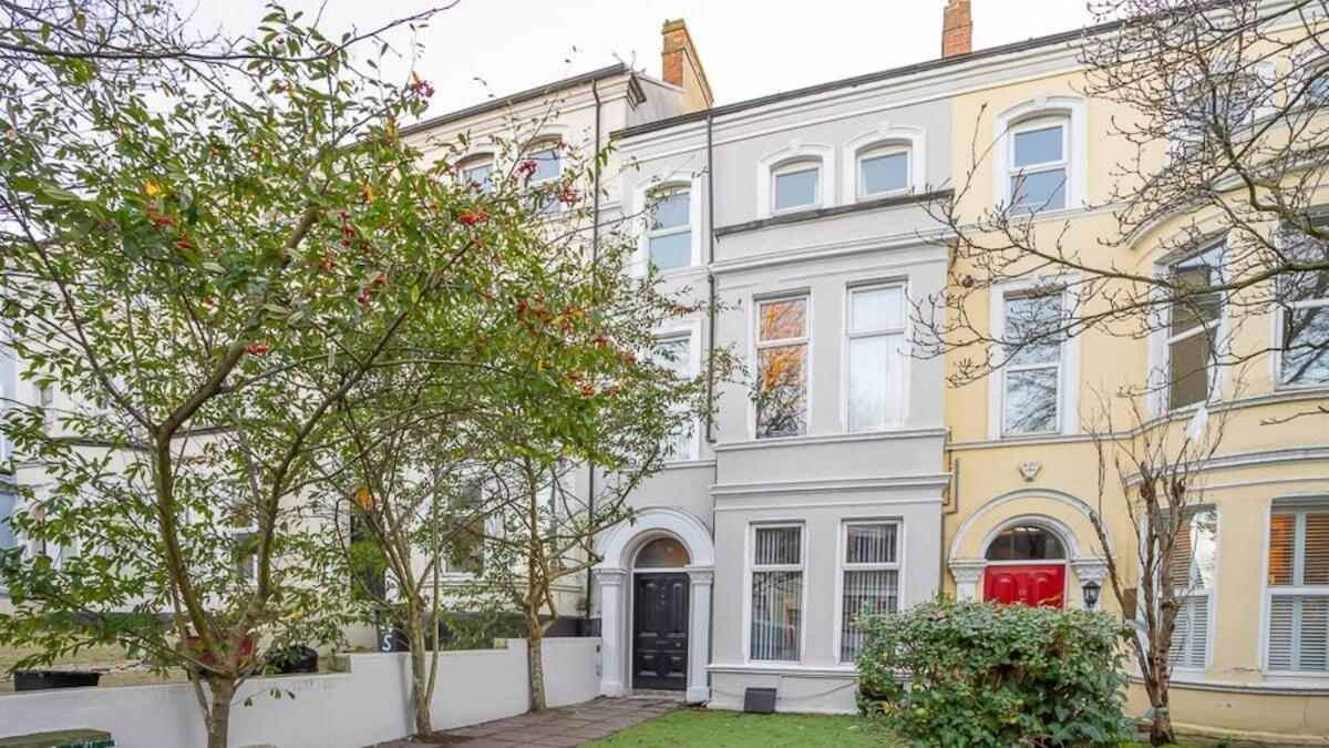 Modern 2 Bdr Apartment At Queens By Belfast City Breaks Rom bilde